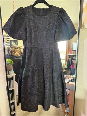 Women's Puff Sleeve Midi Dress in Black